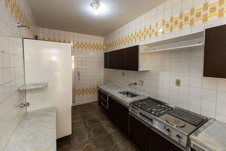 Apartamento para alugar com 270m², 4 quartos e 2 vagas Apartamento para alugar com 270m², 4 quartos e 2 vagasCozinha