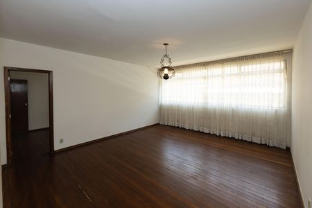 Apartamento para alugar com 270m², 4 quartos e 2 vagas Apartamento para alugar com 270m², 4 quartos e 2 vagasSala 2