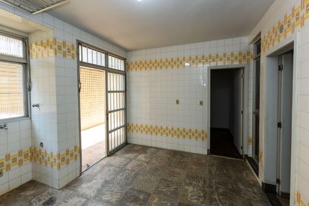 Área de Serviço de apartamento para alugar com 4 quartos, 270m² em Santo Antônio, Belo Horizonte