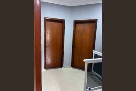 Corredor de casa para alugar com 2 quartos, 56m² em Parque Cisper, São Paulo