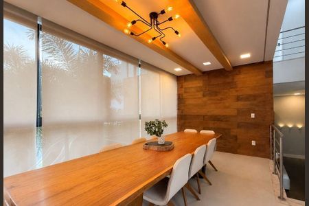 Casa à venda com 279m², 3 quartos e 4 vagas