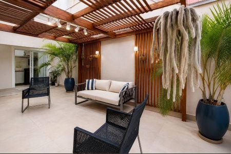 Casa à venda com 279m², 3 quartos e 4 vagas