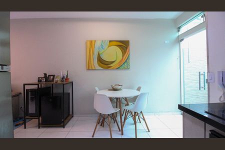 Casa de condomínio à venda com 87m², 2 quartos e 2 vagas