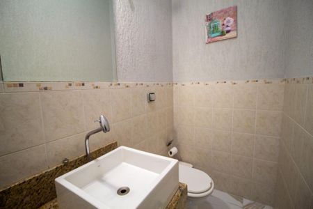 Casa de condomínio para alugar com 235m², 4 quartos e 4 vagas Casa de condomínio para alugar com 235m², 4 quartos e 4 vagasLavabo