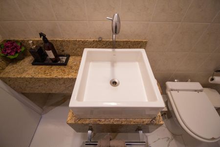 Casa de condomínio para alugar com 235m², 4 quartos e 4 vagas Casa de condomínio para alugar com 235m², 4 quartos e 4 vagasLavabo