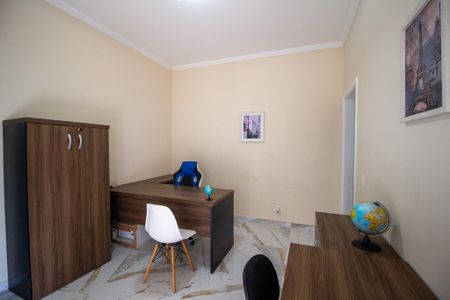Casa de condomínio para alugar com 235m², 4 quartos e 4 vagas Casa de condomínio para alugar com 235m², 4 quartos e 4 vagasEscritorio