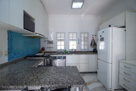 Cozinha de casa de condomínio para alugar com 4 quartos, 235m² em Jardim Vera Cruz, Sorocaba