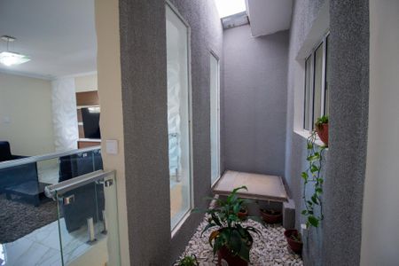 Casa de condomínio para alugar com 235m², 4 quartos e 4 vagas Casa de condomínio para alugar com 235m², 4 quartos e 4 vagasArea de Luz