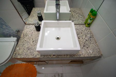Casa de condomínio para alugar com 235m², 4 quartos e 4 vagas Casa de condomínio para alugar com 235m², 4 quartos e 4 vagasBanheiro da Suíte 2
