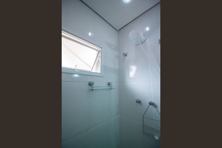 Casa de condomínio para alugar com 235m², 4 quartos e 4 vagas Casa de condomínio para alugar com 235m², 4 quartos e 4 vagasBanheiro da Suíte 2