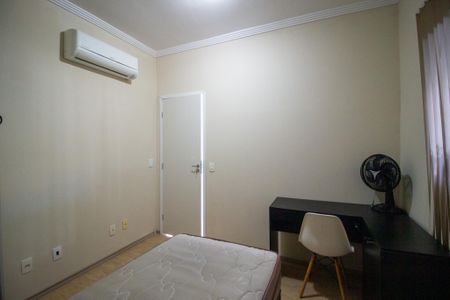 Casa de condomínio para alugar com 235m², 4 quartos e 4 vagas Casa de condomínio para alugar com 235m², 4 quartos e 4 vagasQuarto 2