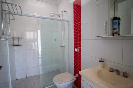 Casa de condomínio para alugar com 235m², 4 quartos e 4 vagas Casa de condomínio para alugar com 235m², 4 quartos e 4 vagasBanheiro Social