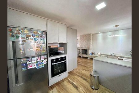 Cozinha de casa de condomínio para alugar com 3 quartos, 168m² em Hípica, Porto Alegre