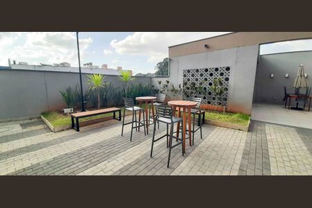 Apartamento para alugar com 37m², 2 quartos e 1 vaga