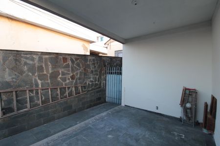 Garagem de casa para alugar com 2 quartos, 125m² em Santa Branca, Belo Horizonte