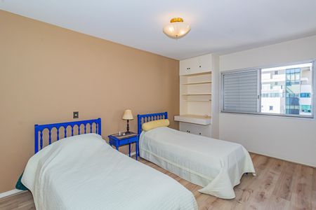 Apartamento à venda com 127m², 4 quartos e 2 vagas Apartamento à venda com 127m², 4 quartos e 2 vagasQuarto Suíte