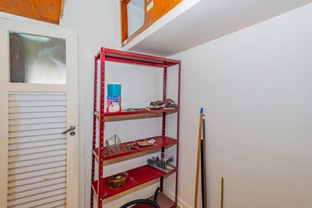 Apartamento à venda com 127m², 4 quartos e 2 vagas Apartamento à venda com 127m², 4 quartos e 2 vagasQuarto de Serviço