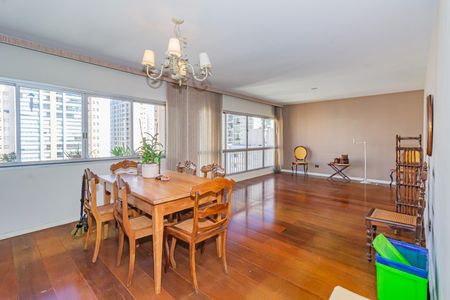 Apartamento à venda com 127m², 4 quartos e 2 vagas Apartamento à venda com 127m², 4 quartos e 2 vagasSala