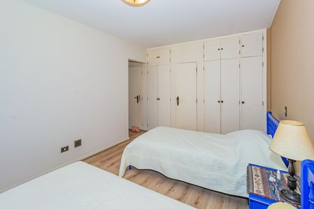 Apartamento à venda com 127m², 4 quartos e 2 vagas Apartamento à venda com 127m², 4 quartos e 2 vagasQuarto Suíte