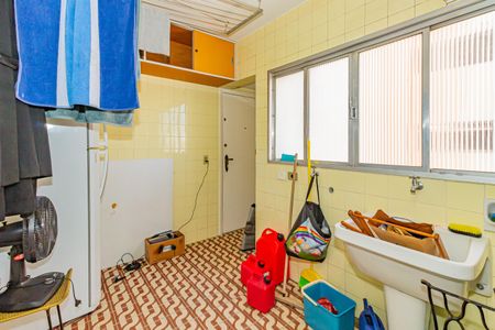 Apartamento à venda com 127m², 4 quartos e 2 vagas Apartamento à venda com 127m², 4 quartos e 2 vagasÁrea de Serviço