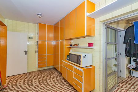 Apartamento à venda com 127m², 4 quartos e 2 vagas Apartamento à venda com 127m², 4 quartos e 2 vagasCozinha