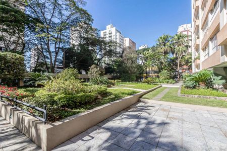 Apartamento à venda com 127m², 4 quartos e 2 vagas Apartamento à venda com 127m², 4 quartos e 2 vagasÁrea comum - Entrada