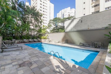 Apartamento à venda com 127m², 4 quartos e 2 vagas Apartamento à venda com 127m², 4 quartos e 2 vagasÁrea comum - Piscina