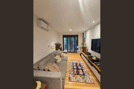 Casa à venda com 4 quartos, 280m² em Vila Inah, São Paulo