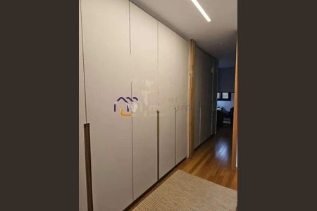 Casa à venda com 4 quartos, 280m² em Vila Inah, São Paulo