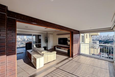 Apartamento à venda com 150m², 3 quartos e 4 vagas Apartamento à venda com 150m², 3 quartos e 4 vagasVaranda da Sala