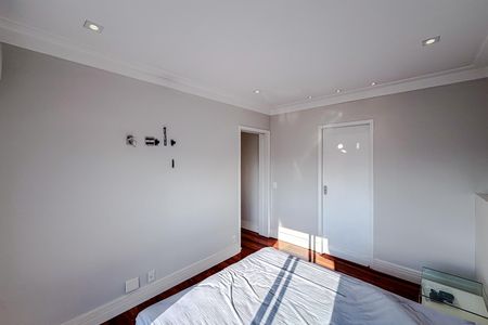 Apartamento à venda com 150m², 3 quartos e 4 vagas Apartamento à venda com 150m², 3 quartos e 4 vagasQuarto 2 - Suíte