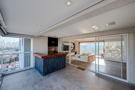 Apartamento à venda com 150m², 3 quartos e 4 vagas Apartamento à venda com 150m², 3 quartos e 4 vagasVaranda da Sala