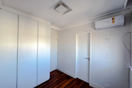 Apartamento à venda com 150m², 3 quartos e 4 vagas Apartamento à venda com 150m², 3 quartos e 4 vagasQuarto 1 - Suíte