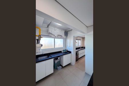 Apartamento à venda com 150m², 3 quartos e 4 vagas Apartamento à venda com 150m², 3 quartos e 4 vagasÁrea de Serviço