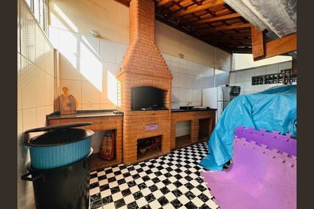 Apartamento à venda com 2 quartos, 57m² em Vila Marari, São Paulo