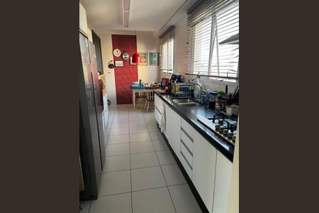 Apartamento à venda com 202m², 4 quartos e 3 vagas