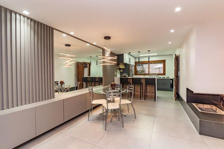Casa para alugar com 311m², 4 quartos e 4 vagas