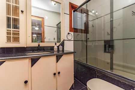 Casa para alugar com 4 quartos, 311m² em Chácara das Pedras, Porto Alegre