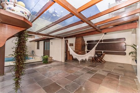 Casa para alugar com 311m², 4 quartos e 4 vagas