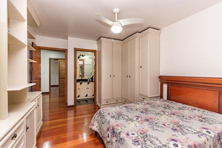Casa para alugar com 311m², 4 quartos e 4 vagas