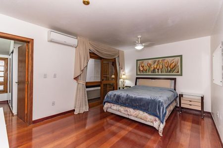 Casa para alugar com 311m², 4 quartos e 4 vagas