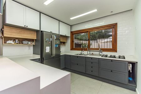 Casa para alugar com 311m², 4 quartos e 4 vagas