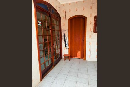 Área externa de casa à venda com 3 quartos, 203m² em Vila Irmaos Arnoni, São Paulo