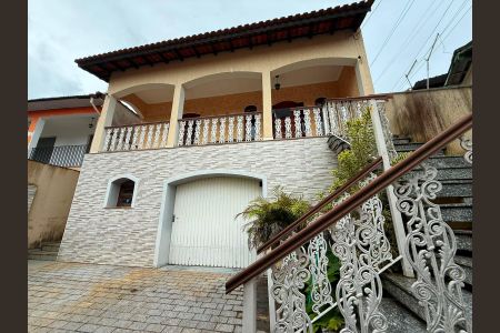 Área externa de casa à venda com 3 quartos, 203m² em Vila Irmaos Arnoni, São Paulo