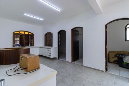 Casa para alugar com 450m², 5 quartos e 4 vagas Casa para alugar com 450m², 5 quartos e 4 vagasÁrea de Serviço