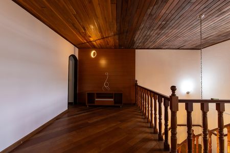 Casa para alugar com 450m², 5 quartos e 4 vagas Casa para alugar com 450m², 5 quartos e 4 vagasEspaço Andar superior