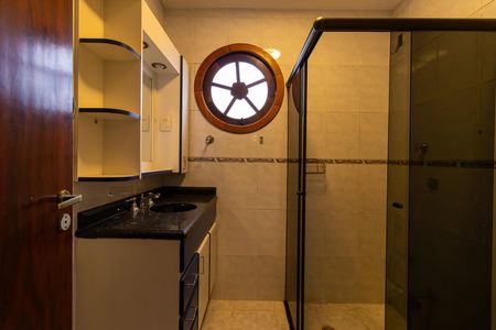 Casa para alugar com 450m², 5 quartos e 4 vagas Casa para alugar com 450m², 5 quartos e 4 vagasBanheiro Social