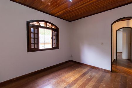 Casa para alugar com 450m², 5 quartos e 4 vagas Casa para alugar com 450m², 5 quartos e 4 vagasQuarto 1