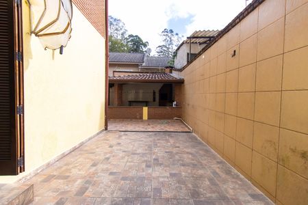 Quintal de casa para alugar com 5 quartos, 450m² em Jardim Barbacena, Cotia