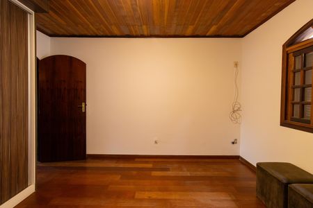 Casa para alugar com 450m², 5 quartos e 4 vagas Casa para alugar com 450m², 5 quartos e 4 vagasQuarto 3